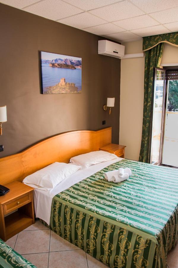 סן ניקולה ארצ'לה Hotel San Giorgio מראה חיצוני תמונה