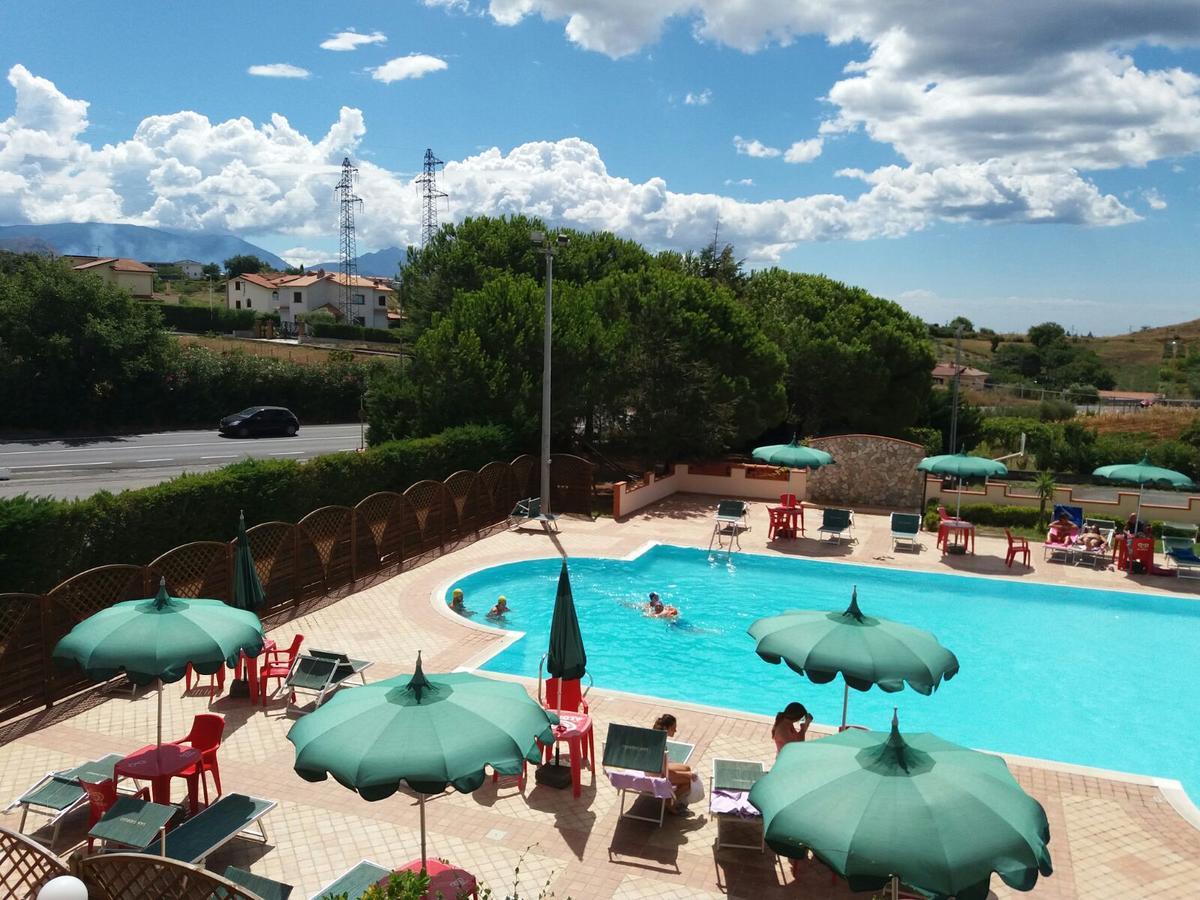 סן ניקולה ארצ'לה Hotel San Giorgio מראה חיצוני תמונה