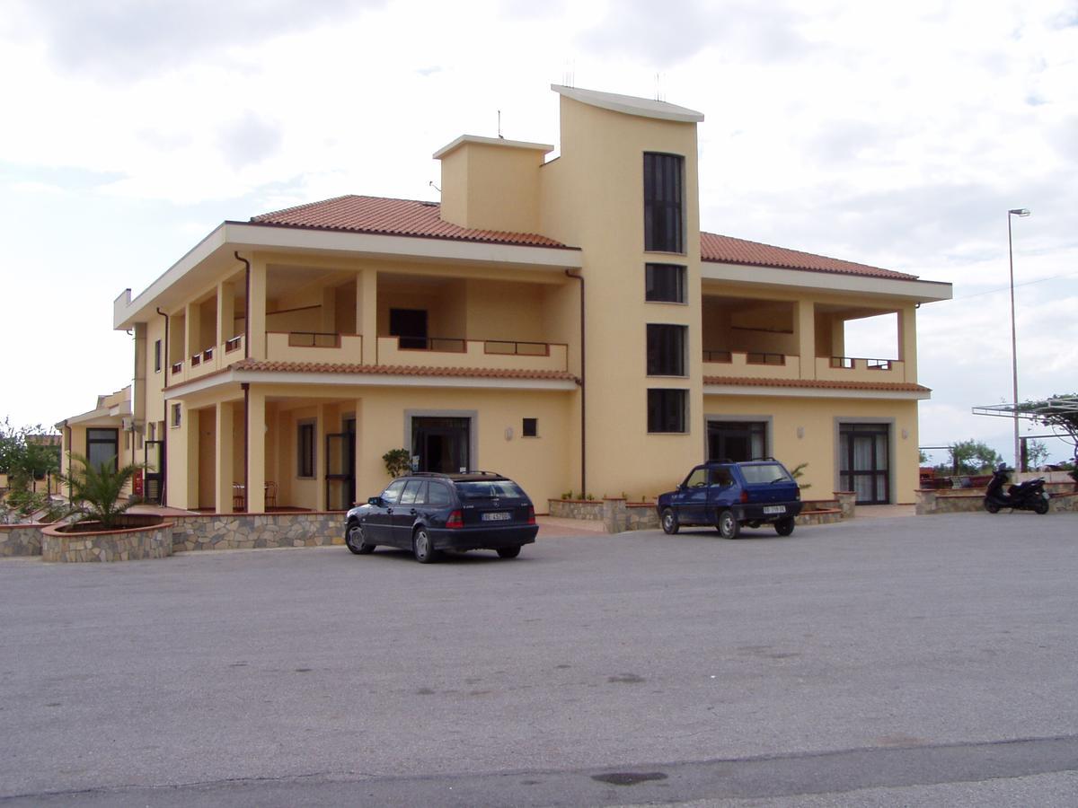 סן ניקולה ארצ'לה Hotel San Giorgio מראה חיצוני תמונה